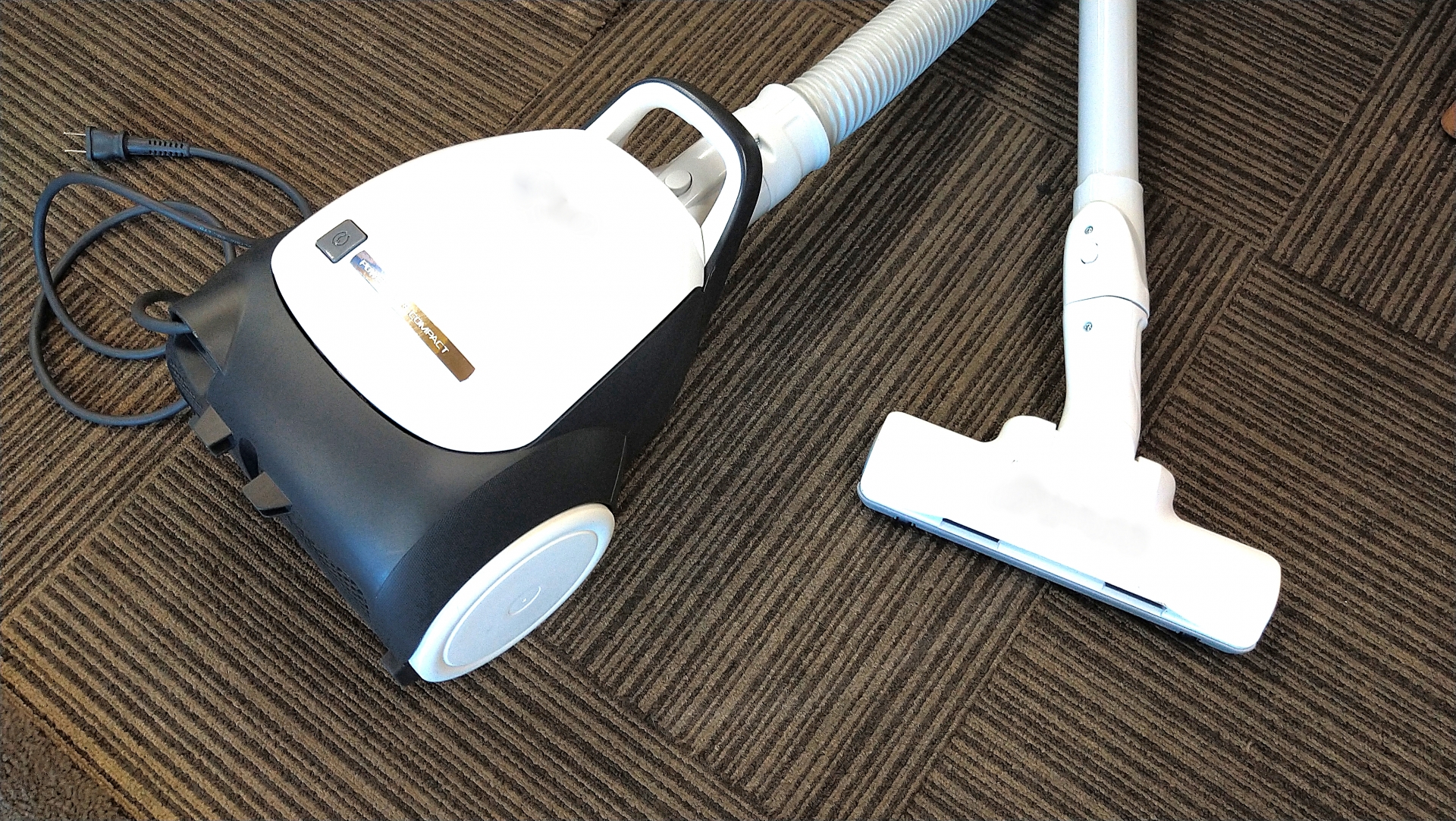 掃除機の捨て方を徹底解説|何ゴミ?処分方法から費用の目安まで紹介 11 掃除機以外の不用品処分もするなら不用品回収業者も選択肢に