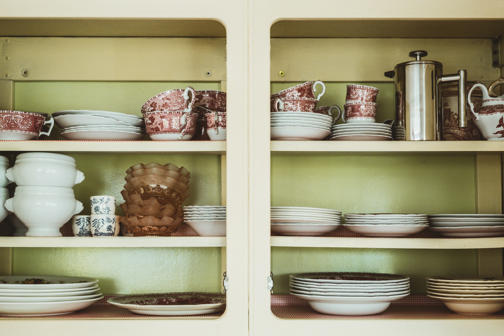 食器棚を処分する9つの方法