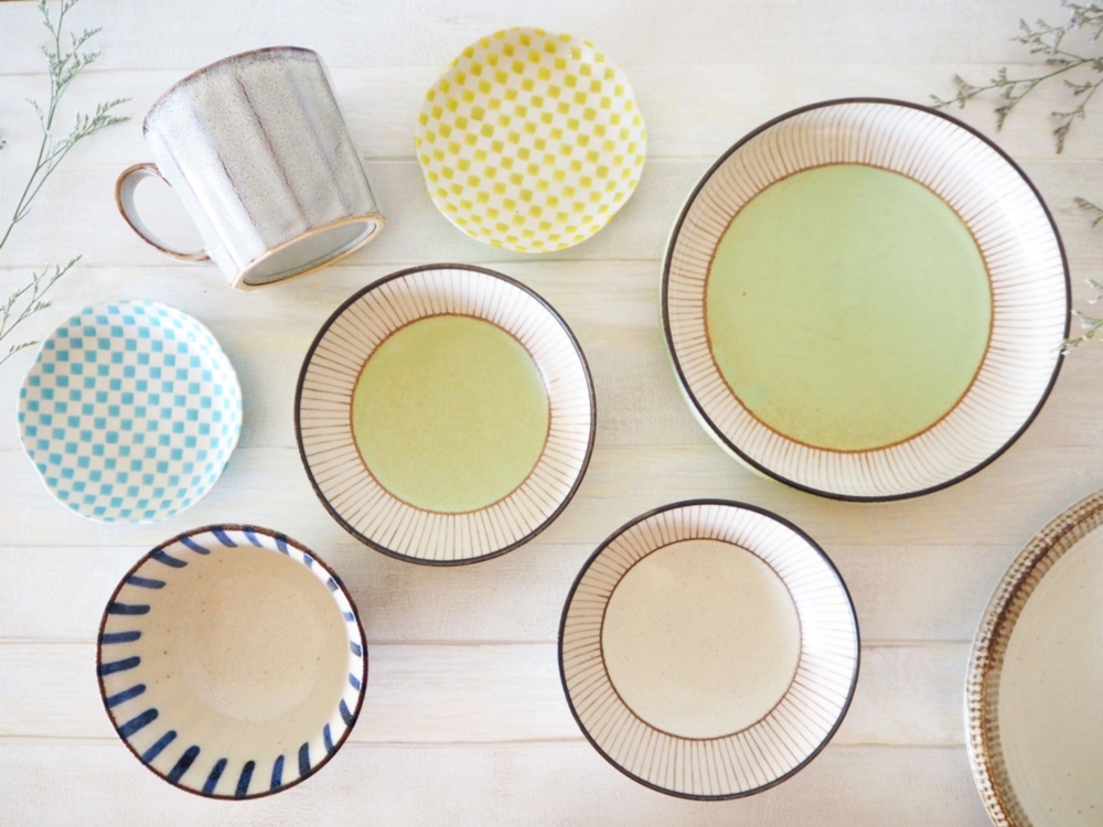 食器の処分方法と処分費用|割れているときの捨て方も解説 5 食器は何ゴミ?自治体での素材別の分別方法