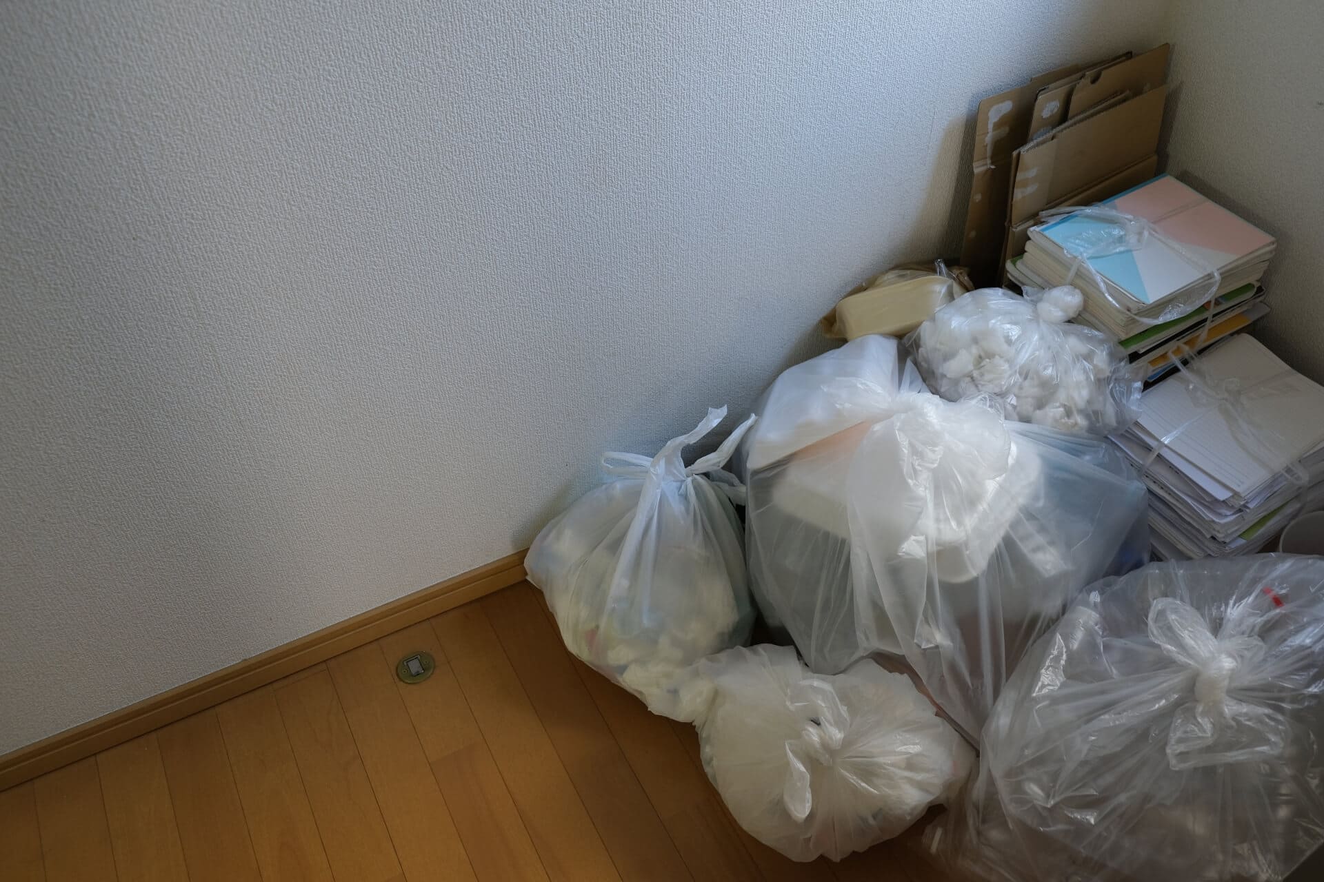 汚部屋にしない！一人暮らしのゴミ屋敷化を防ぐ方法