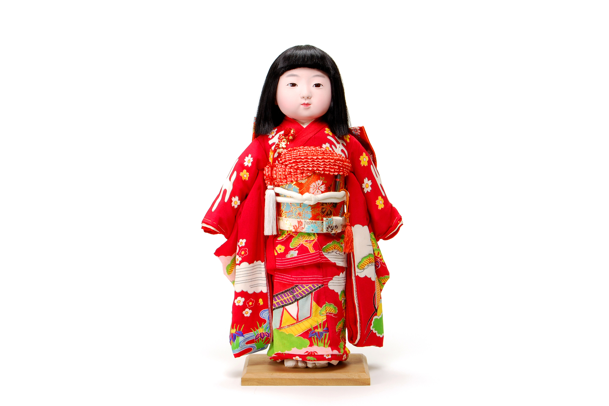 日本人形の処分方法7選！費用相場や神社で供養・自分での供養の仕方