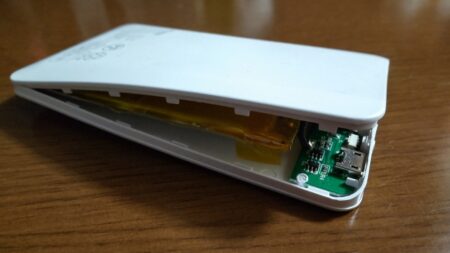 膨張したモバイルバッテリーの処分方法|回収場所と安全な捨て方 3 膨張したモバイルバッテリーの処分方法|回収場所と安全な捨て方