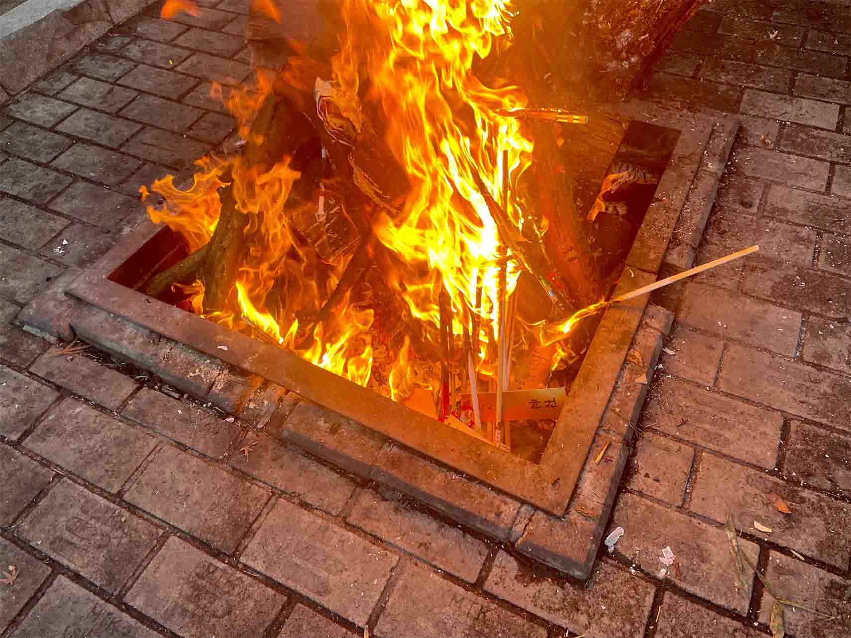 縁起物のしめ縄は神社で処分可能