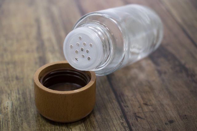 【種類別】調味料の正しい捨て方！容器ごとそのまま捨てるのはNG？
