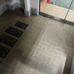 S 57745418 0