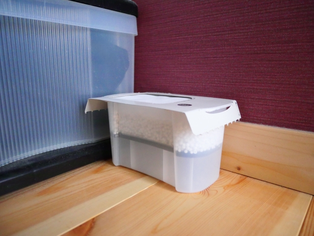 【タイプ別】除湿剤の捨て方をご紹介!注意点や新たな活用法まで 5 【タイプ別】除湿剤の捨て方