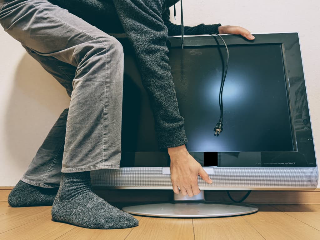 ケーズデンキでテレビを処分する方法|回収の流れと費用目安を解説 6 テレビ処分時の費用が高くなるケース