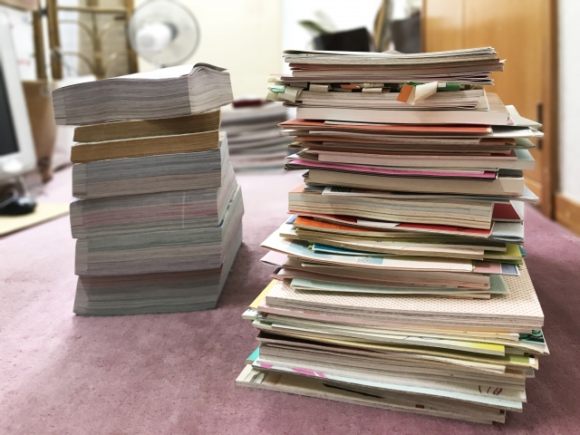 同人誌の処分方法6選!人に見られない捨て方や注意点・活用法まで 3 同人誌の処分方法6選