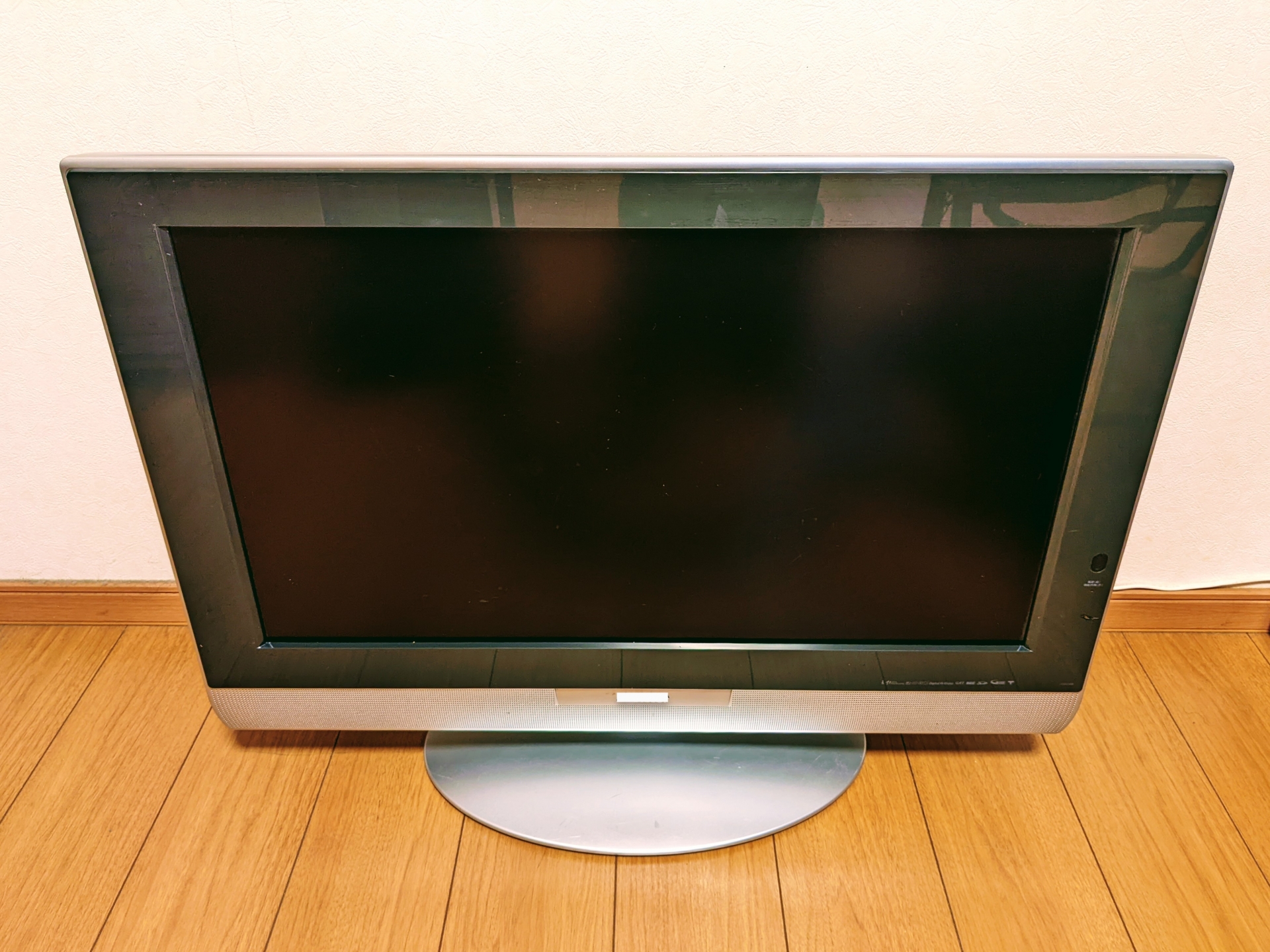 ジョーシンは古いテレビの引き取りに対応!利用手順や費用を紹介 8 テレビ引き取りの費用が高くなるケース